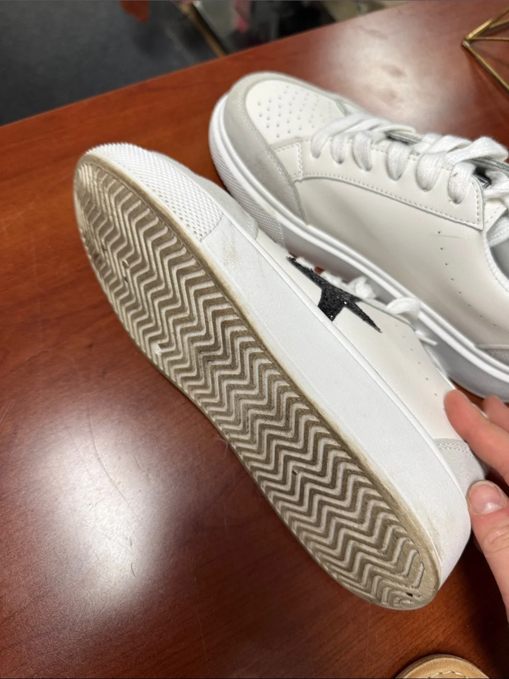 VH by vintage Havana sneakers size 8.5 // 071519